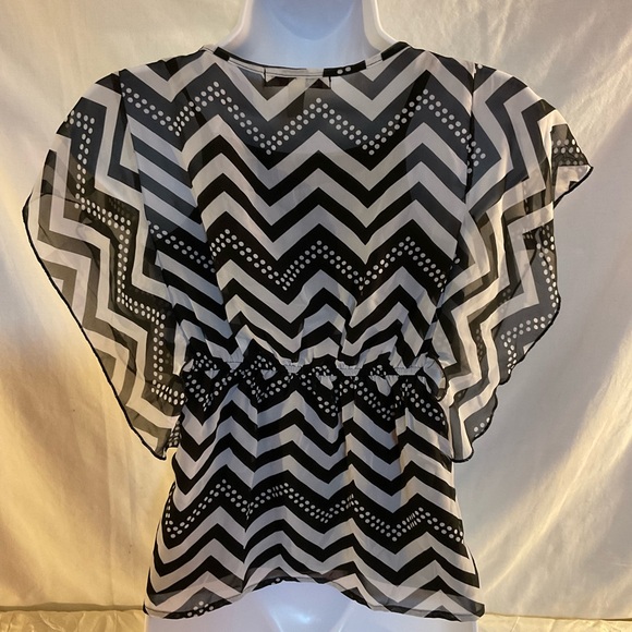 Speechless black and white sheer blouse with attached tank size M - Picture 4 of 7